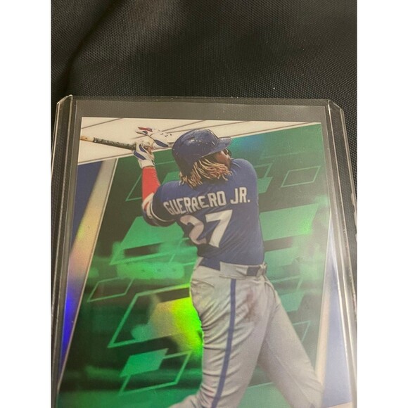 2020 Panini Chronicles Phoenix Green Prizm #12 Vladimir Guerrero Jr /50 - Picture 2 of 6